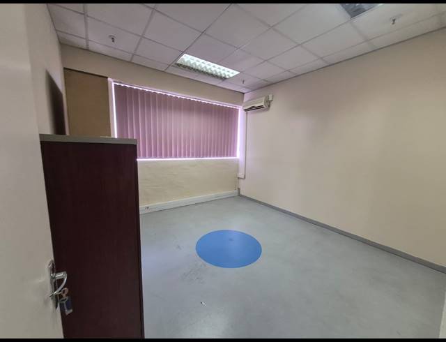 400M² OFFICE TO LET IN STEELEDALE